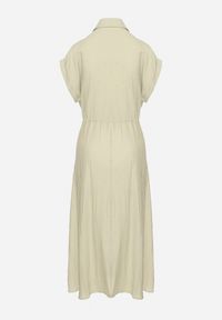 Born2be - Jasnozielona Wiskozowa Rozkloszowana Sukienka z Gumką w Talii Ozdobiona Guzikami Lemvia. Okazja: na spotkanie biznesowe. Kolor: zielony. Materiał: wiskoza. Wzór: aplikacja. Sezon: lato. Typ sukienki: sportowe, rozkloszowane. Styl: klasyczny, elegancki, sportowy, biznesowy #2