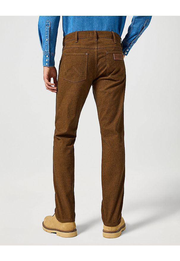 Wrangler - WRANGLER MĘSKIE SPODNIE GREENSBORO MONKS ROBE 112358919 W15Q017442