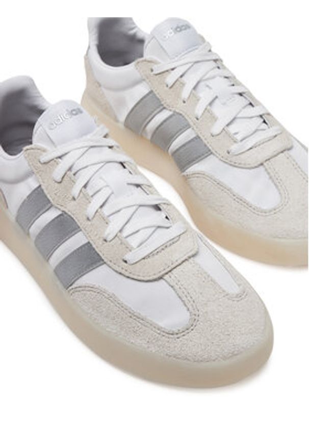 Adidas - adidas Sneakersy Barreda Decode JI2321 Biały. Kolor: biały. Materiał: materiał