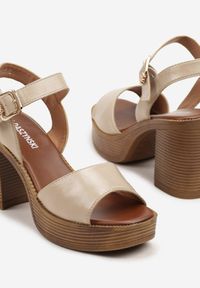 Born2be - Beżowe Sandały na Platformie i Obcasie Allisana. Okazja: na co dzień. Zapięcie: sprzączka. Kolor: beżowy. Obcas: na obcasie. Styl: casual, elegancki. Wysokość obcasa: średni #2