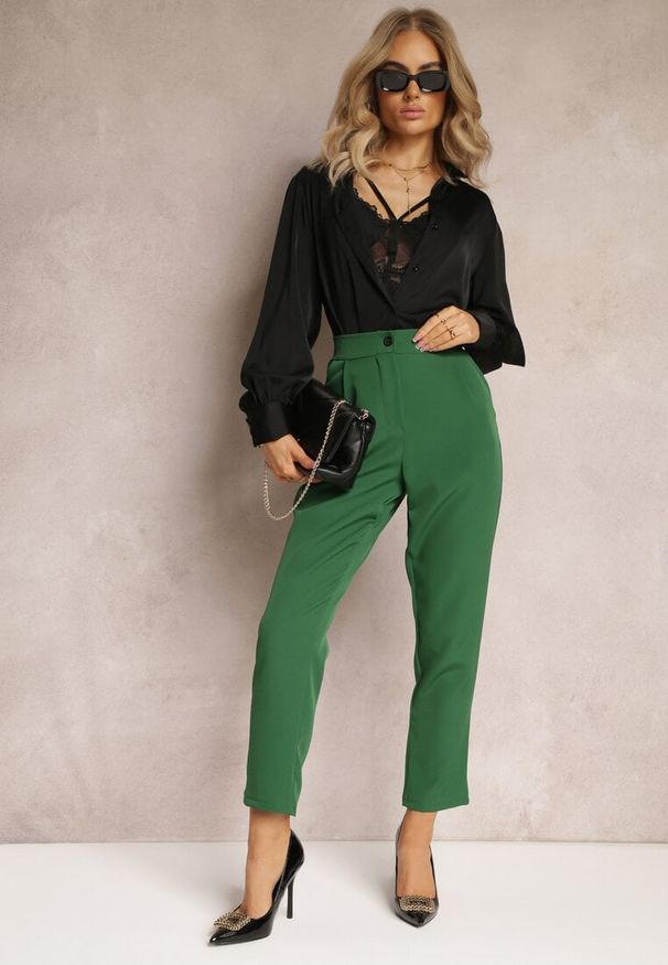 Renee - Zielone Spodnie Cygaretki Zalko. Okazja: na co dzień. Kolor: zielony. Styl: klasyczny, casual, elegancki