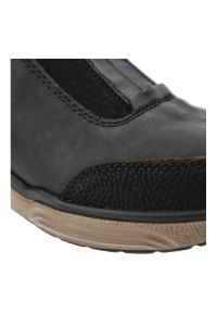 Czarne Botki Rieker Modne Obuwie Damskie. Okazja: na co dzień, na spacer. Zapięcie: zamek. Kolor: czarny. Materiał: materiał. Styl: casual, sportowy