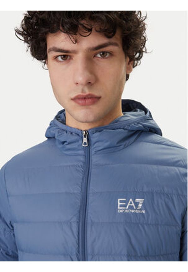 EA7 Emporio Armani Kurtka puchowa 8NPB24 PNGPZ UB064 Niebieski Regular Fit. Kolor: niebieski. Materiał: syntetyk