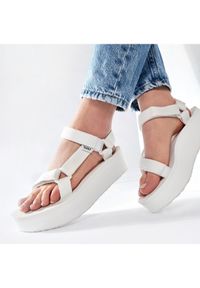 Teva Sandały W Flatform Universal 1008844 Biały. Kolor: biały. Materiał: materiał #4