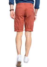 Wrangler - SPODENKI MĘSKIE WRANGLER CHINO SHORTS SPICE W14MLL89T. Materiał: materiał. Wzór: aplikacja #5