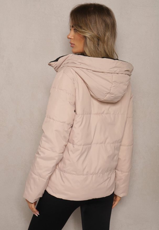 Renee - Czarna Pikowana Kurtka Dwustronna Wykończona Sznurkami Atitoria. Okazja: na co dzień. Kolor: czarny. Materiał: jeans. Styl: casual, klasyczny