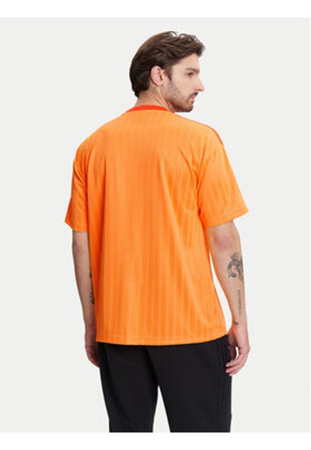 Adidas - adidas T-Shirt adicolor JP1027 Żółty Loose Fit. Kolor: żółty. Materiał: syntetyk