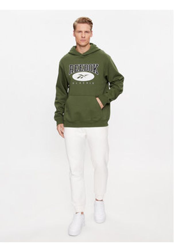 Reebok Bluza Archive Essentials II0689 Zielony Regular Fit. Kolor: zielony. Materiał: bawełna, syntetyk