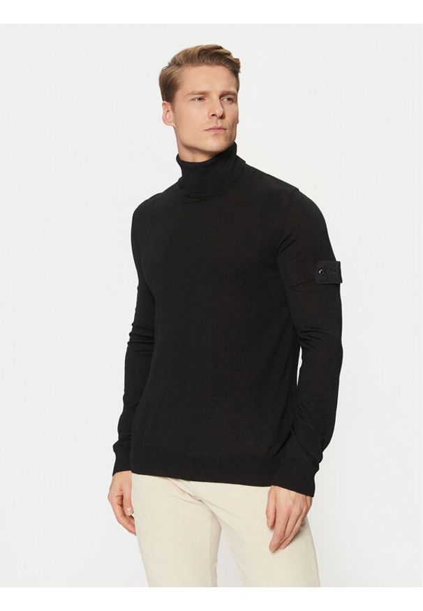 Stone Island Golf 8115565FC Czarny Regular Fit. Typ kołnierza: golf. Kolor: czarny. Materiał: wełna