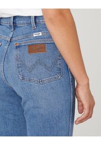 Wrangler - Spodnie jeansowe damskie WRANGLER WILD WEST MID BLUE. Okazja: do pracy, na spacer, na co dzień. Kolor: niebieski. Materiał: jeans. Styl: casual