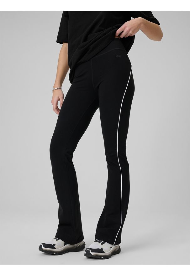 4f - 4F Legginsy z rozszerzanymi nogawkami damskie - czarne XS. Okazja: na spacer. Stan: podwyższony. Kolor: czarny. Materiał: dzianina, bawełna, materiał. Sport: turystyka piesza