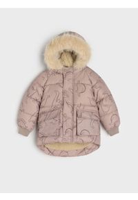 Sinsay - Kurtka puffer z ociepleniem sherpa i kapturem ze sztucznym futrem - kremowy. Kolor: kremowy. Materiał: futro