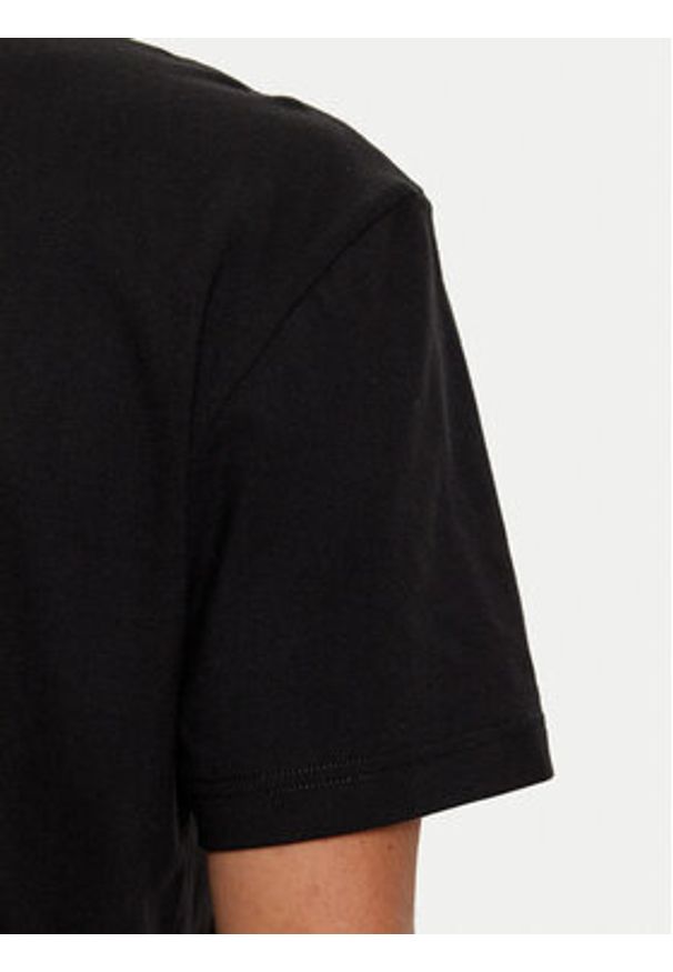 Calvin Klein Jeans T-Shirt J30J326683 Czarny Regular Fit. Kolor: czarny. Materiał: bawełna