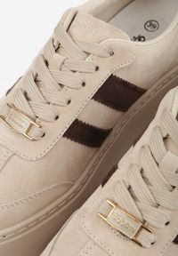 Renee - Beżowe Sneakersy na Platformie ze Skóry Naturalnej Ozdobione Paskami Sovimi. Okazja: na co dzień. Zapięcie: pasek. Kolor: beżowy. Materiał: skóra. Wzór: aplikacja. Obcas: na platformie #5