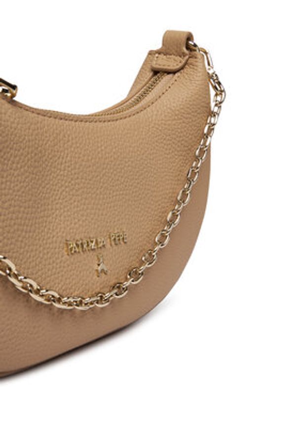 Patrizia Pepe Torebka 8B0309 /001 Beżowy. Kolor: beżowy. Materiał: skórzane