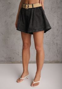 Renee - Czarne Szorty Jeansowe High Waist z Bawełny z Elastycznym Paskiem Tinreia. Okazja: na co dzień. Stan: podwyższony. Kolor: czarny. Materiał: jeans, bawełna. Długość: krótkie. Sezon: lato. Styl: casual #7