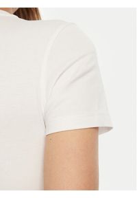 Guess T-Shirt W5RI03 J1314 Biały Regular Fit. Kolor: biały. Materiał: bawełna #3