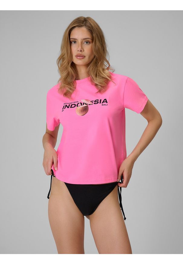 4f - 4F T-shirt loose z nadrukiem damski - różowy M. Okazja: na co dzień. Kolor: różowy. Materiał: materiał, bawełna, dzianina. Wzór: nadruk. Styl: casual