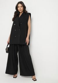 Born2be - Czarna Dwurzędowa Kamizelka Garniturowa z Usztywnieniem w Ramionach Lanistea. Okazja: na co dzień. Kolor: czarny. Materiał: jeans. Styl: klasyczny, elegancki, casual #4