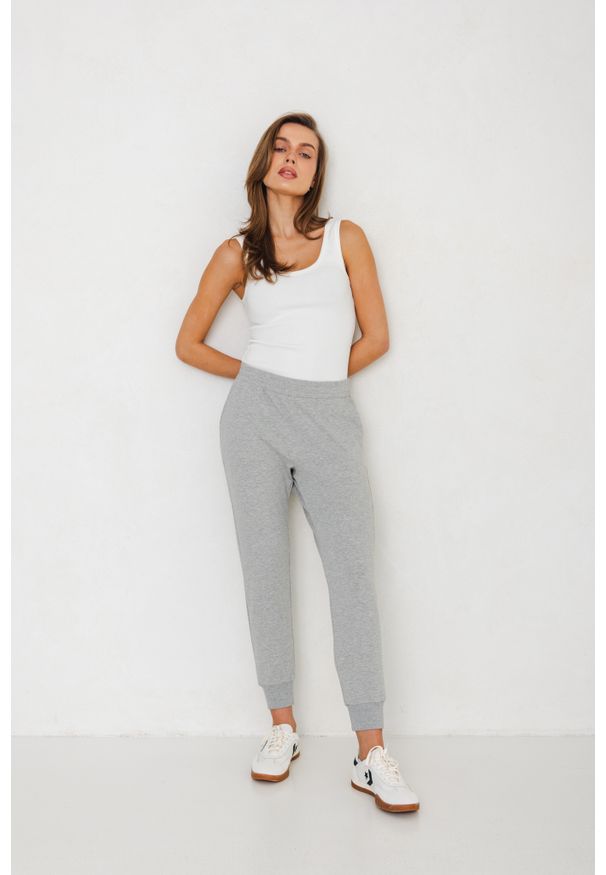 LEKKIE SPODNIE LENA SZARY MELANŻ XS - Flawless. Kolor: szary. Materiał: skóra, bawełna, materiał, len, guma. Długość: długie. Wzór: melanż. Sport: wspinaczka