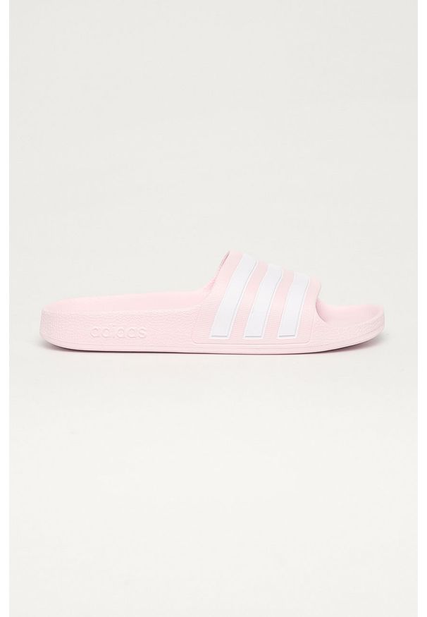 Adidas - adidas - Klapki dziecięce Adilette. Kolor: różowy. Materiał: syntetyk, materiał, guma. Obcas: na obcasie. Wysokość obcasa: niski