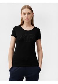 4f - T-shirt regular z nadrukiem damski. Kolor: czarny. Materiał: elastan, bawełna. Wzór: nadruk