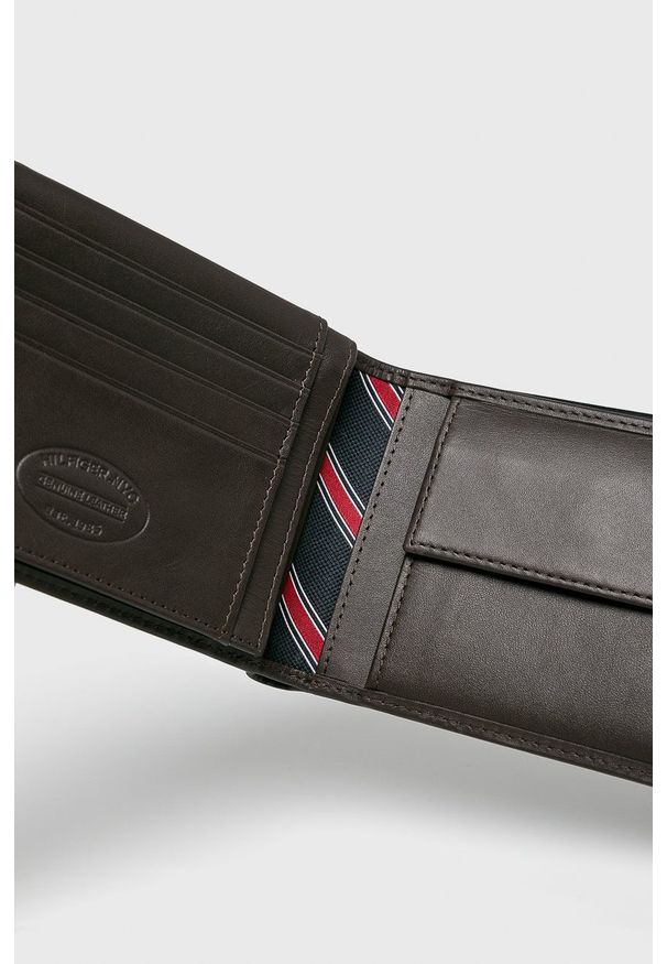 TOMMY HILFIGER - Tommy Hilfiger - Portfel skórzany. Kolor: brązowy. Materiał: skóra. Wzór: gładki
