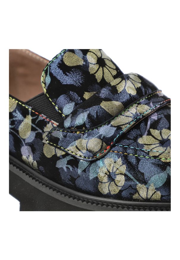 Niebieskie Półbuty Laura Vita Wzorzyste Mokasyny Damskie. Okazja: na co dzień. Kolor: niebieski. Szerokość cholewki: normalna. Wzór: kwiaty, aplikacja. Styl: casual, klasyczny