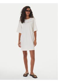 Emporio Armani Sukienka codzienna EW000618 AF20243 U1131 Biały Regular Fit. Okazja: na co dzień. Kolor: biały. Materiał: wiskoza. Typ sukienki: proste. Styl: casual #4