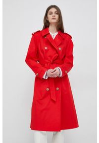 TOMMY HILFIGER - Tommy Hilfiger trencz bawełniany kolor czerwony przejściowy. Kolor: czerwony. Materiał: bawełna. Długość rękawa: raglanowy rękaw. Styl: klasyczny #1