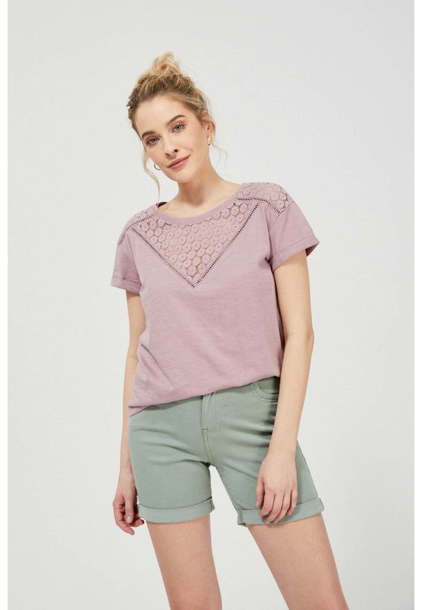 MOODO - T-shirt z koronką. Materiał: koronka. Długość rękawa: krótki rękaw. Długość: krótkie. Wzór: koronka