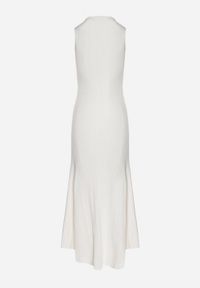 Born2be - Biała Wiskozowa Sukienka Sweterkowa z Ozdobnymi Guzikami Lunarelle. Okazja: na co dzień. Kolor: biały. Materiał: wiskoza. Wzór: aplikacja. Styl: klasyczny, casual, elegancki #6