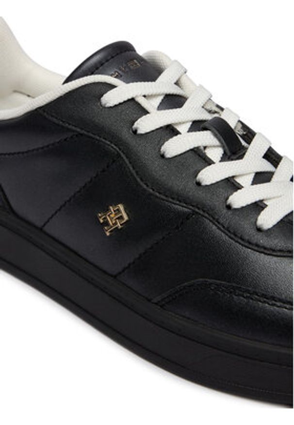 TOMMY HILFIGER - Tommy Hilfiger Sneakersy Th Heritage Shiny Sneaker FW0FW09179 Czarny. Kolor: czarny. Materiał: skóra
