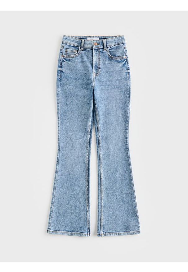 Reserved - Jeansy flare z krótszą nogawką - niebieski. Kolor: niebieski. Długość: krótkie