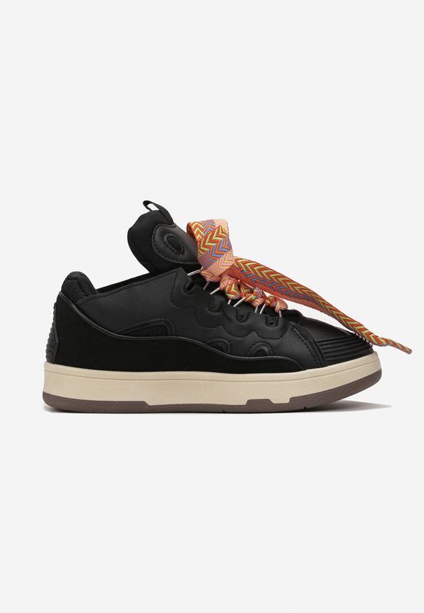 Born2be - Czarne Sneakersy z Ozdobnym Sznurowaniem i Szerokim Językiem Vessy. Kolor: czarny