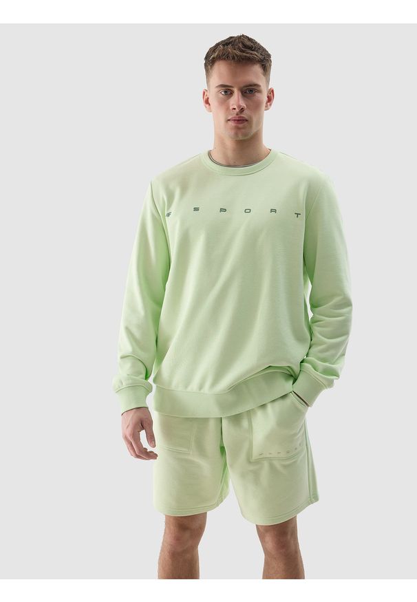 4f - 4F Bluza dresowa nierozpinana bez kaptura męska - zielony S. Okazja: na co dzień. Typ kołnierza: bez kaptura. Kolor: zielony. Materiał: dresówka. Wzór: gładki, nadruk, ze splotem, napisy. Styl: klasyczny, sportowy, casual