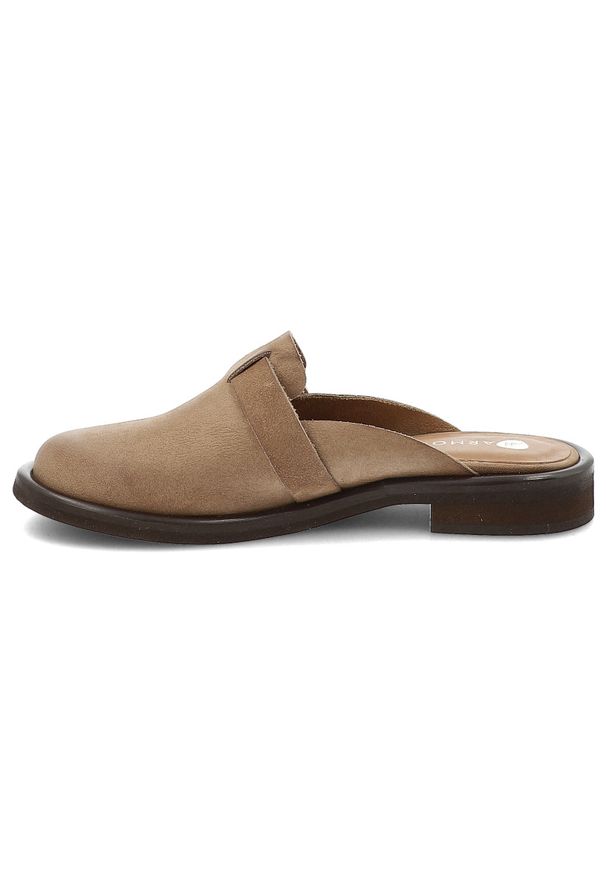 Klapki damskie Armodo, skórzane typu mule z zabudowanym noskiem i ozdobnym paskiem z klamrą osadzone na niskim obcasie, beżowe, 1720. Okazja: na co dzień. Kolor: beżowy. Materiał: skóra. Sezon: wiosna, lato. Obcas: na obcasie. Styl: elegancki, klasyczny, casual. Wysokość obcasa: niski