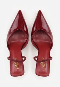 Born2be - Bordowe Lakierowane Szpilki z Elastycznym Paskiem na Piętę Balzorwyn. Okazja: na randkę, do pracy, na wesele, na spotkanie biznesowe, na ślub cywilny. Nosek buta: szpiczasty. Zapięcie: pasek. Kolor: czerwony. Materiał: lakier. Obcas: na szpilce. Styl: elegancki, biznesowy, klasyczny. Wysokość obcasa: średni #2