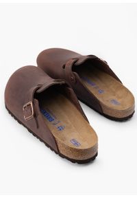 Birkenstock - Klapki męskie BIRKENSTOCK BOSTON SFB LEOI HABANA. Okazja: na co dzień, do pracy, na spacer. Kolor: brązowy. Styl: casual