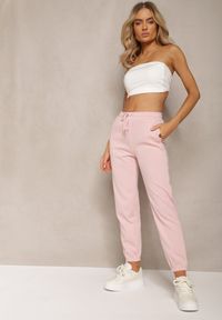 Renee - Różowe Dresowe Spodnie z Bawełny z Kieszeniami High Waist Faerida. Okazja: na spacer. Stan: podwyższony. Kolor: różowy. Materiał: dresówka, bawełna #5