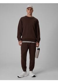 4f - 4F Bluza dresowa regular bez kaptura męska - brązowa XXL. Okazja: na co dzień. Typ kołnierza: bez kaptura. Kolor: brązowy. Materiał: dresówka. Styl: casual #2