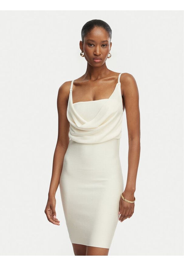 Guess Sukienka codzienna 181217 Biały Classic Fit. Okazja: na co dzień. Kolor: kremowy. Materiał: wiskoza. Typ sukienki: proste. Styl: casual
