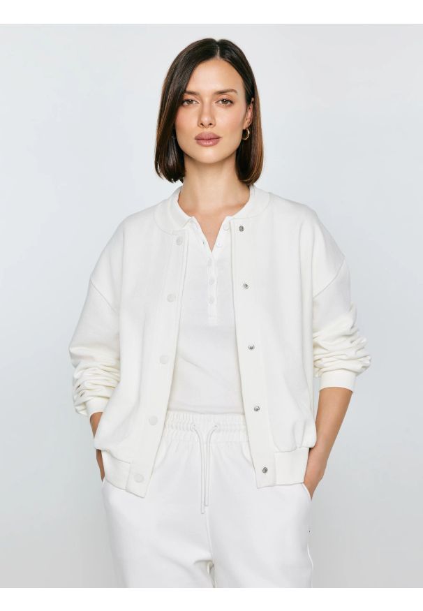 Big-Star - Bluza damska bomber biała Pixelina 100. Okazja: na spacer, na co dzień. Kolor: biały. Materiał: dzianina. Styl: casual, elegancki, sportowy