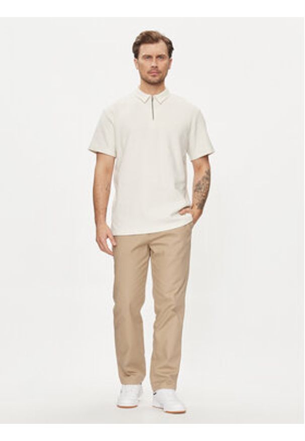 Wrangler Polo Rugby 112350413 Écru Relaxed Fit. Typ kołnierza: polo. Materiał: bawełna