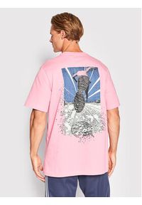 Adidas - adidas T-Shirt Adventure Trail HK4994 Różowy Relaxed Fit. Kolor: różowy. Materiał: bawełna