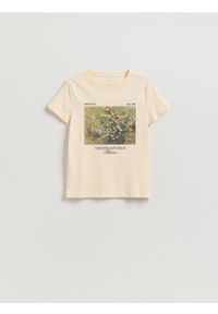Reserved - T-shirt z nadrukiem - kremowy. Kolor: kremowy. Materiał: dzianina, bawełna. Wzór: nadruk #1