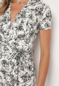 Born2be - Biało-Czarny Kombinezon w Kwiaty z Krótkim Rękawem i Dekoltem w Serek z Długimi Nogawkami Nestaanne. Okazja: na co dzień. Kolor: biały. Materiał: jeans. Długość rękawa: krótki rękaw. Długość: krótkie. Wzór: kwiaty. Styl: wizytowy, casual, elegancki #3
