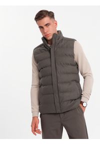 Ombre Clothing - Pikowany męski bezrękawnik z wełną – oliwkowy melanż V4. Okazja: na co dzień. Kolor: oliwkowy. Materiał: wełna. Długość rękawa: bez rękawów. Wzór: melanż. Styl: sportowy, casual