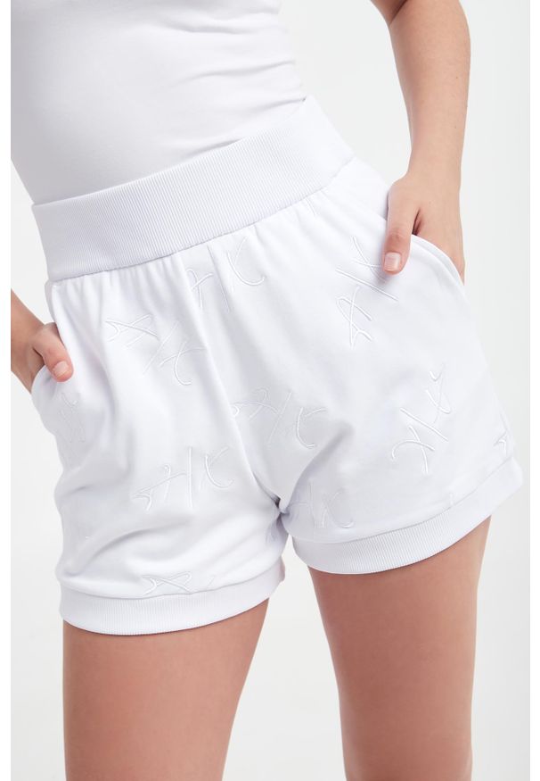 Armani Exchange - Szorty dresowe damskie ARMANI EXCHANGE. Materiał: dresówka