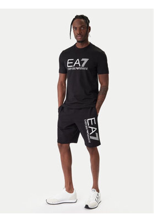 EA7 Emporio Armani Szorty sportowe 7M001414 AF22266 UC001 Czarny Regular Fit. Kolor: czarny. Materiał: bawełna. Styl: sportowy
